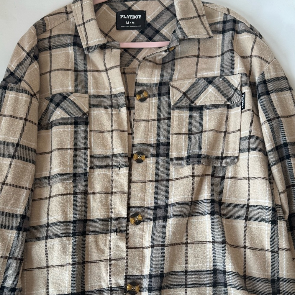PLAYBOY Oversized Beige and Black Checkered Flannel